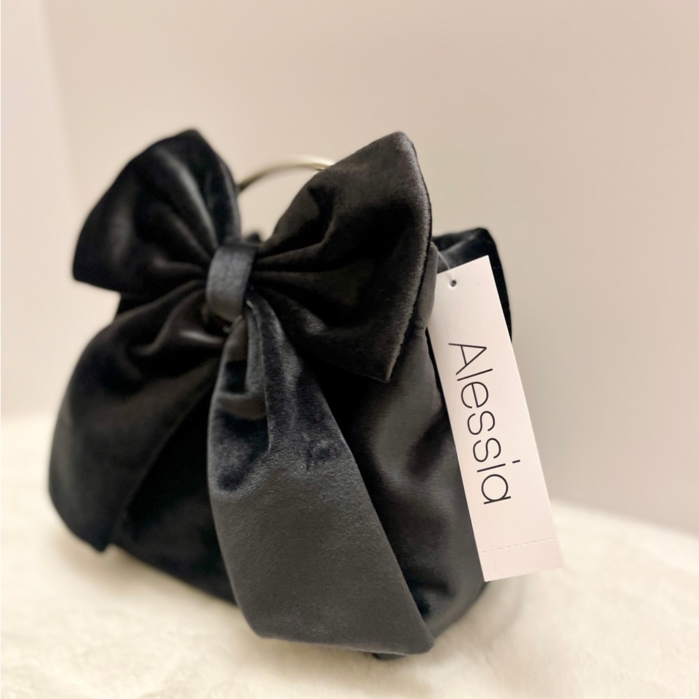 ALESSIA Black Velvet BON BON Bag with Bow Festive COQUETTE Holiday‎ Purse - Picture 3 of 8